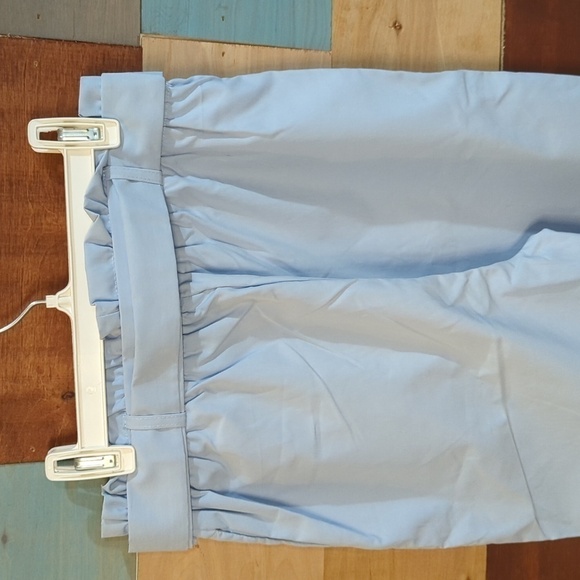 SMALL shein light blue paper bag pants with belt - Picture 3 of 5